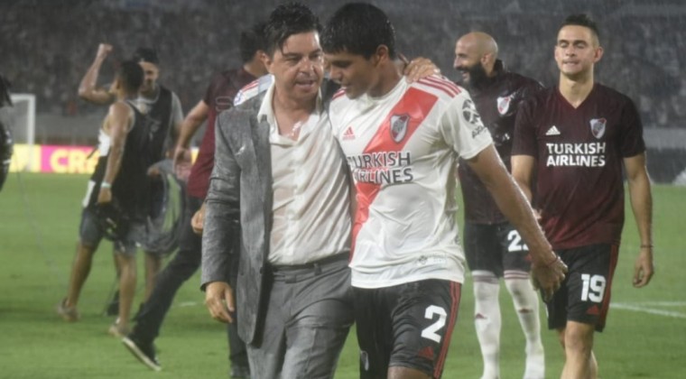 Van sumando los elogios para el sicario Rojas