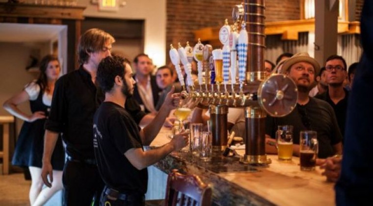 Alemania reduce el IVA en bares y restaurantes para apuntalar su reapertura