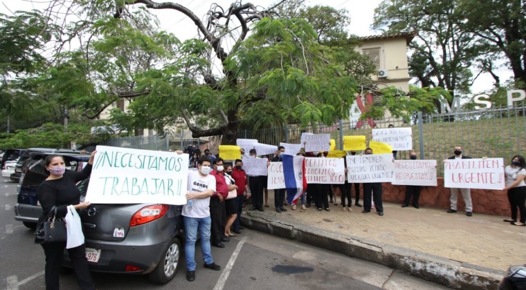 Manifestación frente a Salud: funcionarios de Casinos exigen volver a trabajar