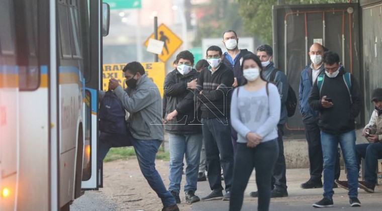 Bacigalupo destaca vuelta al trabajo, pero omite que hay 50.000 nuevos suspendidos