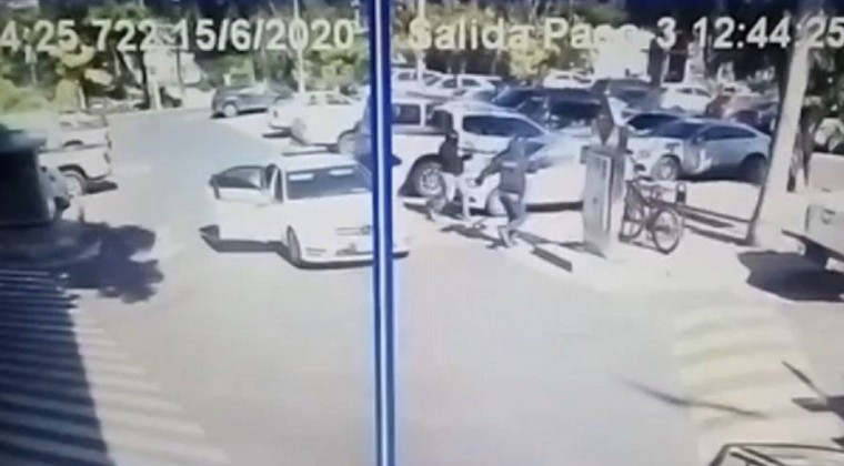 Asalto en estacionamiento de shopping, perpetrado acorde a las “reglas del delincuente”