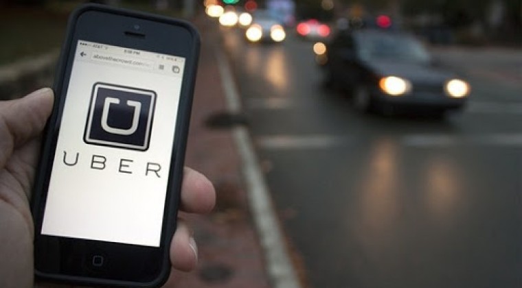 Conductores de Uber hacen caravana en contra de la nueva “cuarentena social”