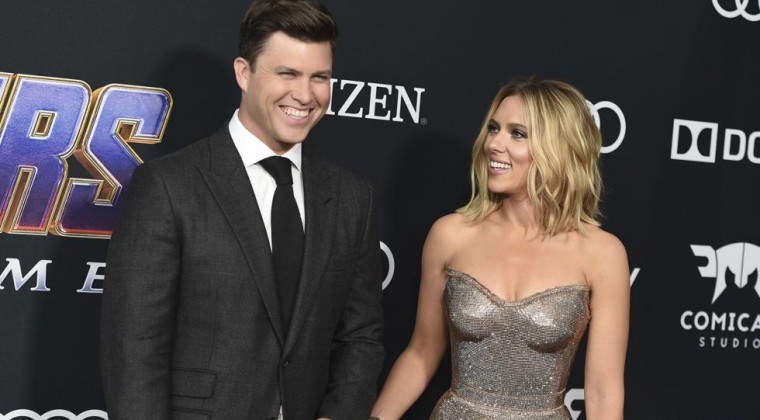 Scarlett Johansson se casa con el cómico Colin Jost en una “íntima ceremonia”