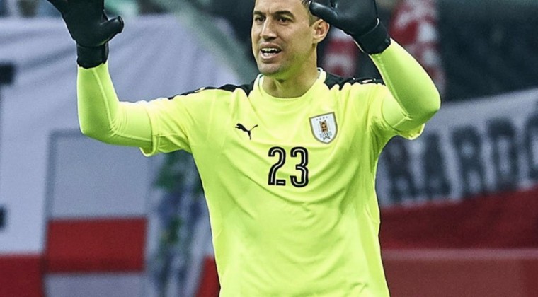 Martín Silva no estará en el combo con la Celeste