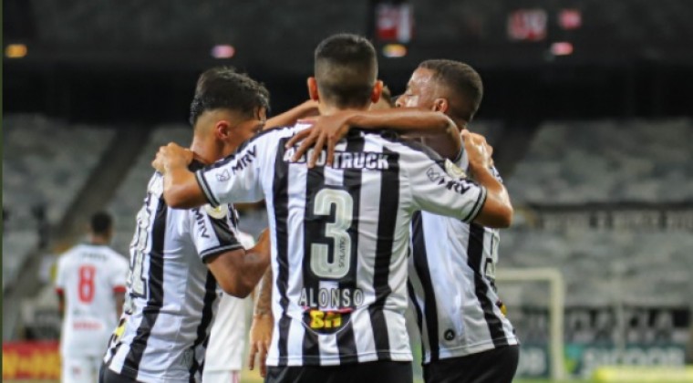 Brasil: Atlético Mineiro se ensaña con Flamengo y el Inter asume el liderato