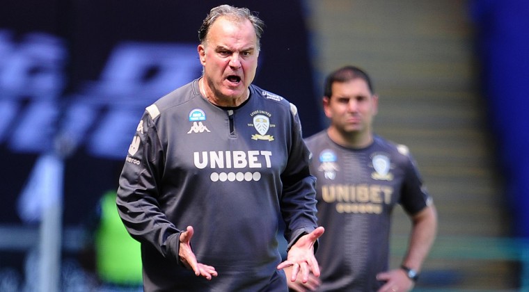 Bielsa acusa a la prensa de intentar desestabilizar a su equipo
