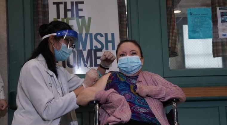 Más de un millón de estadounidenses ya se vacunaron contra el COVID-19