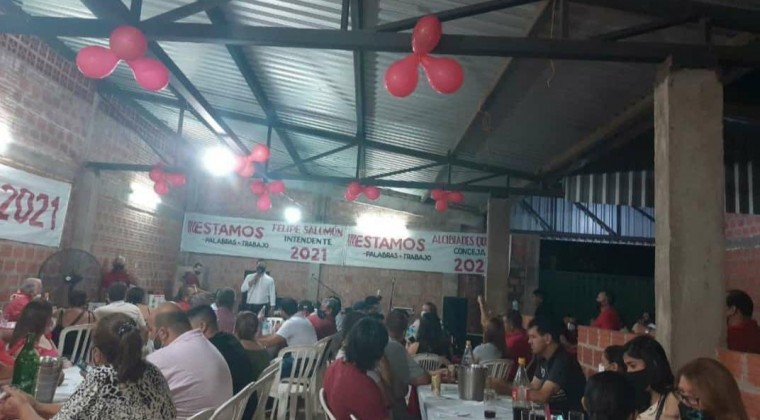 Ministro de la Juventud en campaña política y sin protocolos, denuncian