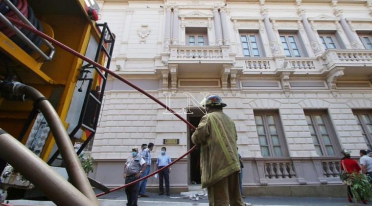 Controlan incendio en la sede de la Vicepresidencia de la República