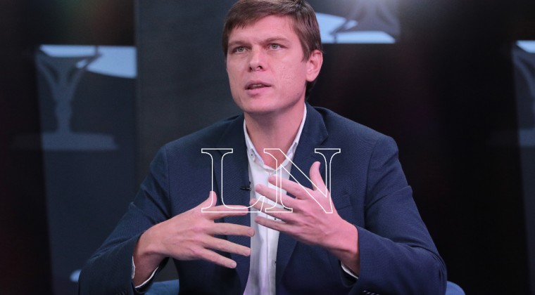 “No estamos de acuerdo en suspender las clases y continuar con la farra”