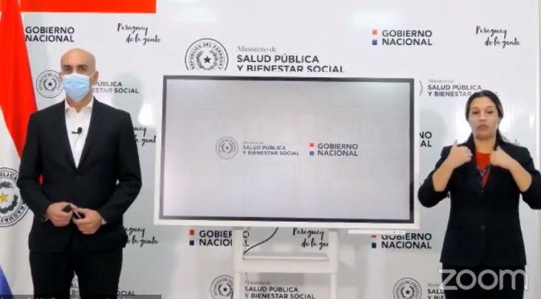 Mazzoleni no piensa aceptar el pedido de renuncia del Senado