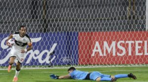 Roque arrastra molestias y preocupa en Olimpia para el clásico