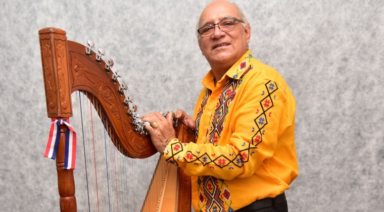 Condecoración póstuma al arpista paraguayo Tito Acuña