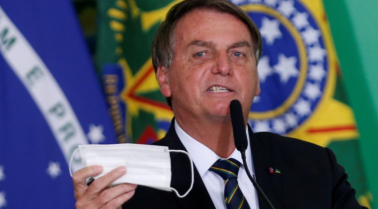 Bolsonaro acusa a la Corte de “cometer un delito” al avalar medidas anticovid