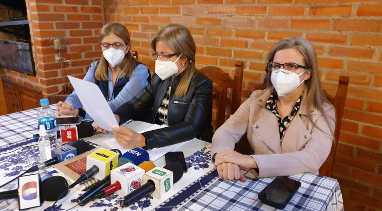 Hermanas Denis cuestionan a “misión humanitaria” que busca a hija de líderes del EPP