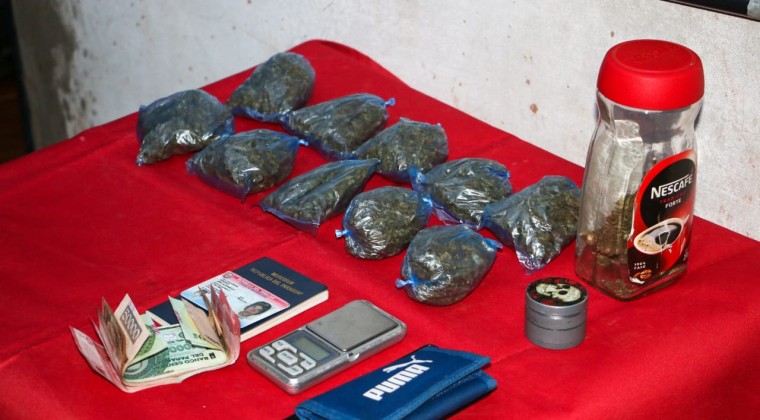Detienen a cocinero que vendía marihuana