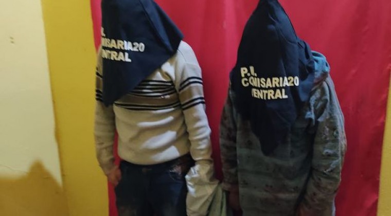 Con palo escoba reducen a dos asaltantes en J. augusto Saldívar