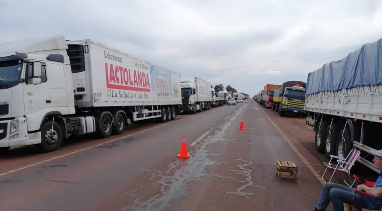 Capainlac estima que pérdida por paro de camioneros ronda más de G. 20 mil millones