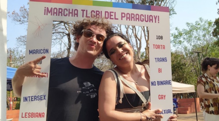 Festival artístico TLGBIQ+ en la Plaza de la Democracia