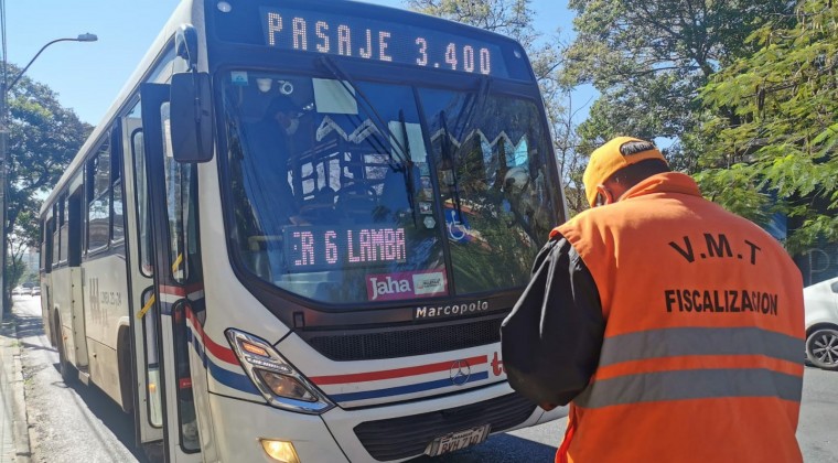 Líneas que dependen del Viceministerio de Transporte mantienen precio del pasaje