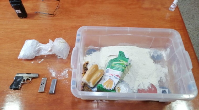 Detectan dinamita en gel y un arma en celda del PCC