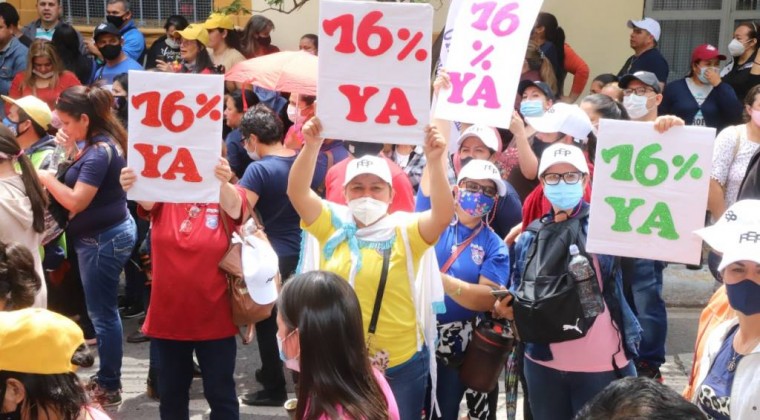Docentes proponen plan para recuperar clases perdidas a fin de evitar descuentos