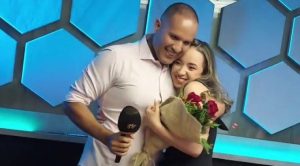 Conductor de GEN y Montecarlo pidió matrimonio en vivo