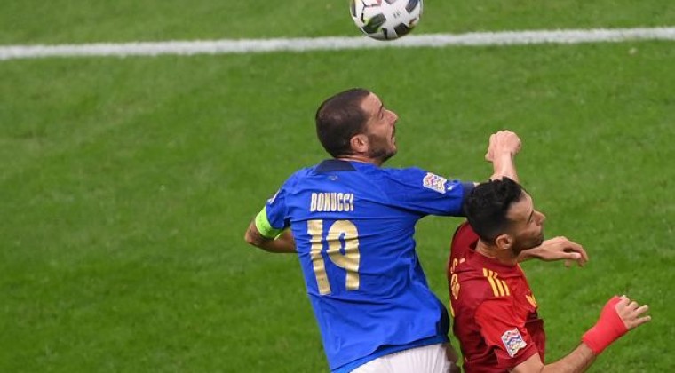 ​​Bonucci pide disculpas por la expulsión ante España