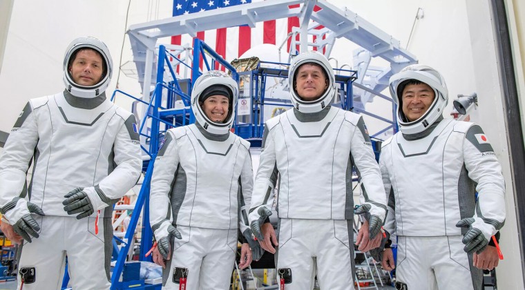 Un grupo de astronautas prepara su regreso a la Tierra