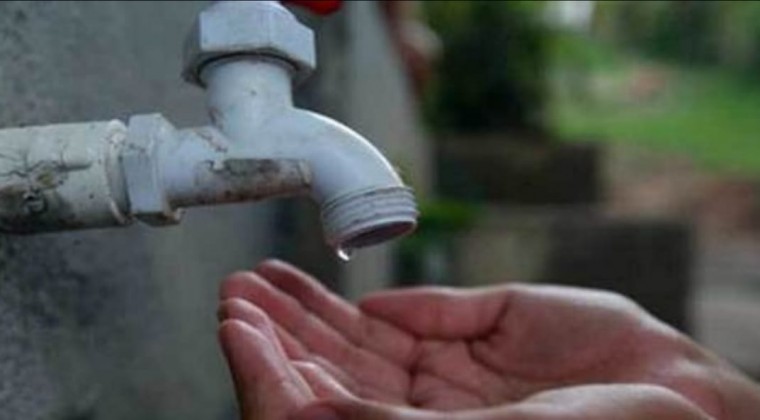Diario HOY | Vecinos llevan 22 días sin agua potable