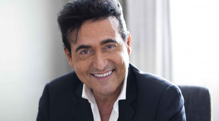 Vocalista de Il Divo está en coma, el grupo cancela conciertos