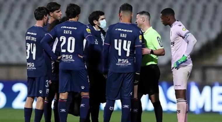 Portugal quiere suspender los partidos si un equipo no tiene 13 futbolistas