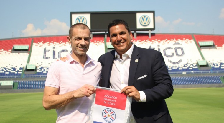 El Defensores del Chaco recibió al presidente de la UEFA