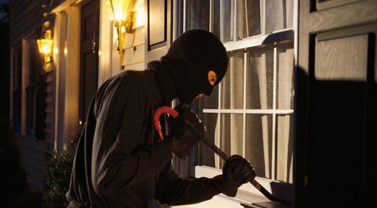 Capturan a tres chilenos que se dedicaban a desvalijar lujosas viviendas
