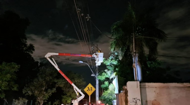 Varias zonas sin luz tras el temporal de este viernes