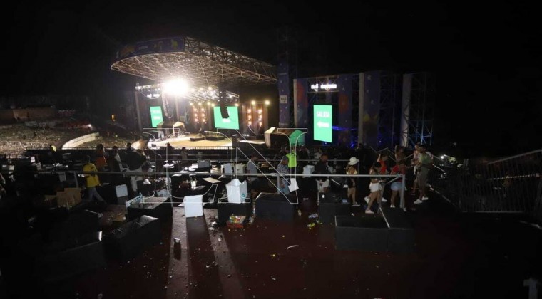 Vecinos del anfiteatro arremeten contra organización del fatal festival