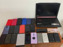 Hallan más de 20 celulares en allanamiento por caso de homicidio
