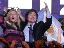 Milei da la sorpresa y es el más votado en las PASO de Argentina