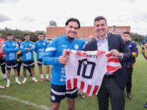 Peña dice presente en el partido de la Albirroja