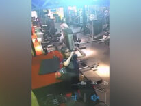 Chica ‘fit’ roba celular dentro de un gimnasio