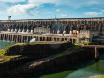 Brasil anuncia la “herencia bendita” de Bolsonaro: reducción de la tarifa de Itaipú