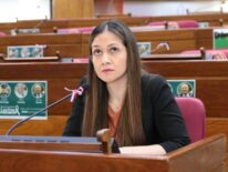 Carmen Marín niega incompatibilidad y pone en duda su renuncia a Hacienda para ir al BCP