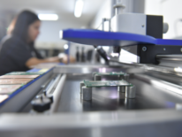 Itaipú desarrolla hardware y software a medida para el sector industrial y eléctrico