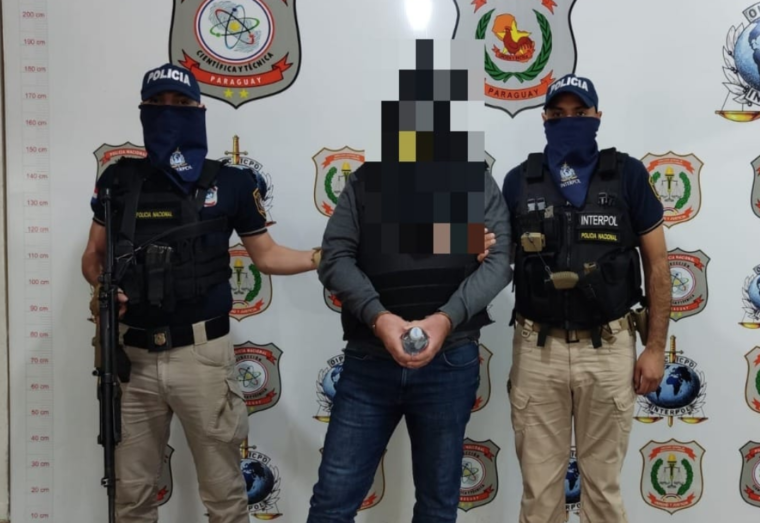 They capture a German wanted for the crime of his wife They capture a German wanted for the crime of his wife