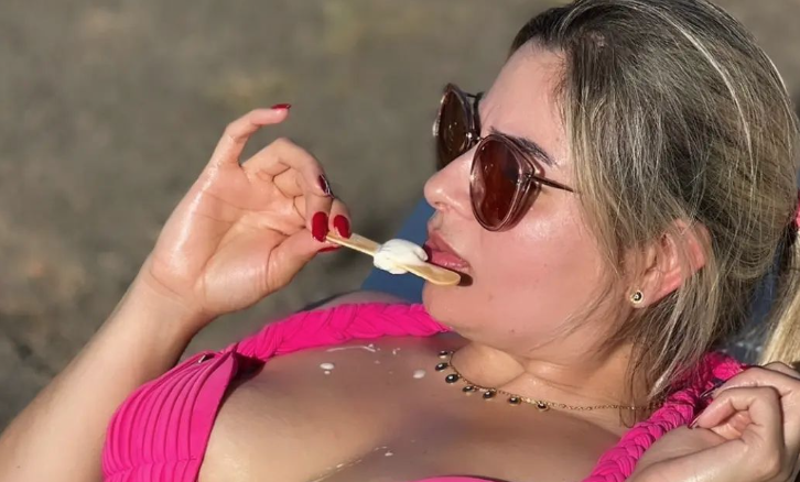 Con sensuales fotos, ‘La rubia de la cerveza’ dice estar “gordita pero bien sabrosa”