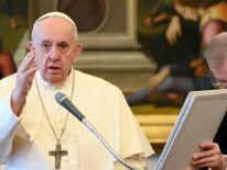 El papa insta a promover el trabajo femenino y a combatir la explotación