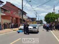 VIDEO: Conductor atropella a supuestos motochorros y mata a uno de ellos