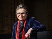 Rachel Mann, la reverenda transgénero pionera LGTB+ en la Iglesia anglicana