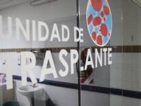 Abuelo que recibió trasplante de su propia médula ósea es dado de alta