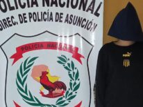 Seis hinchas de Peñarol le robaron el celular a una mujer y fueron detenidos